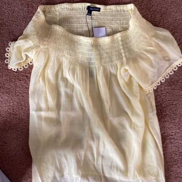 Harve Bernard Large Lemon Drop Off the Shoulder Top - Picture 3 of 5